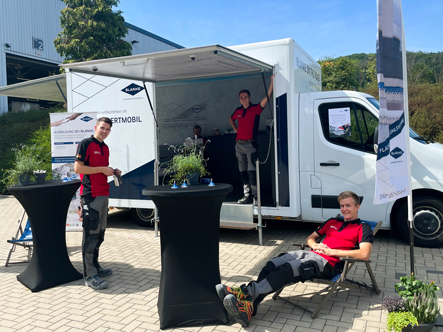 Fünf Tage lang trainierte die Deutsche Fliesen-Nationalmannschaft unter idealen Bedingungen in der Iserlohner BLANKE MEHRWERTSTATT. Mit dabei waren Yannic Schlachter sowie seine beiden Teamkollegen Sandro Feustel und Malte Laurich.|Foto: Blanke