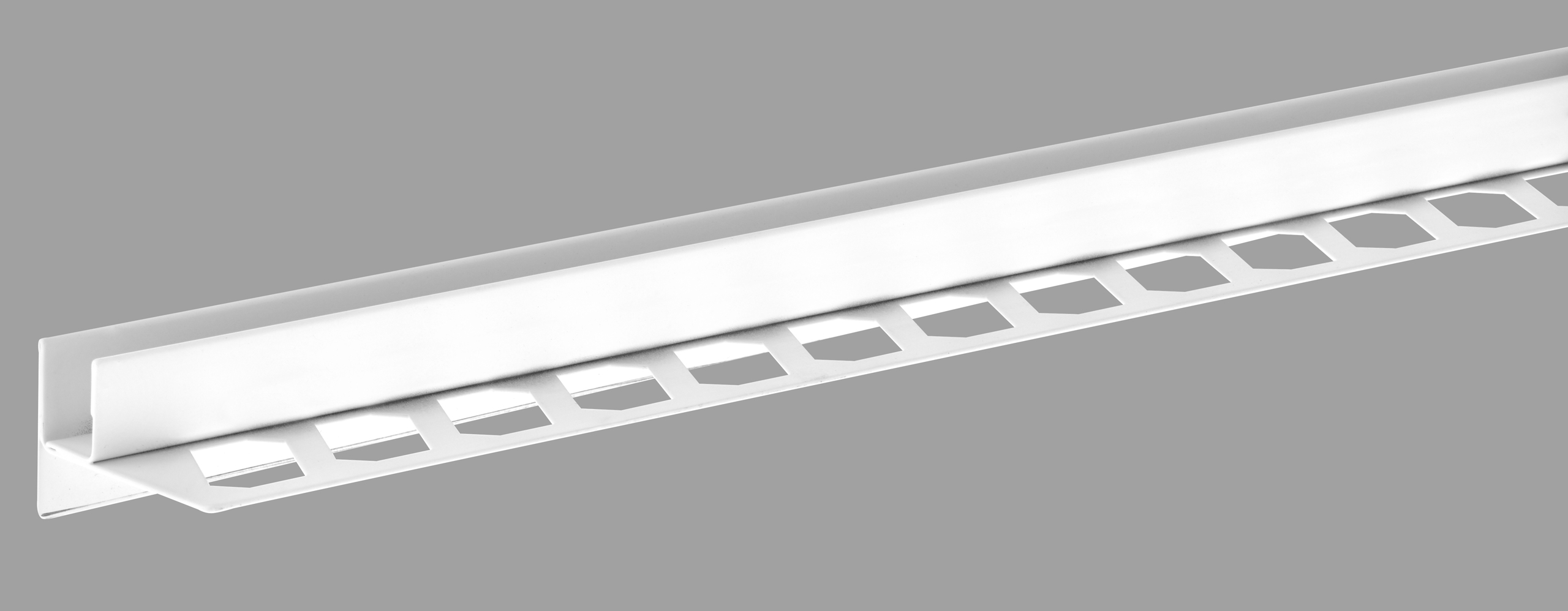 Gerade bei der Gestaltung moderner, bodengleicher Duschen, punktet die neue Profil-Edition BLANKE WHITELINE mit ihrer eleganten Schlichtheit.|Foto: Blanke