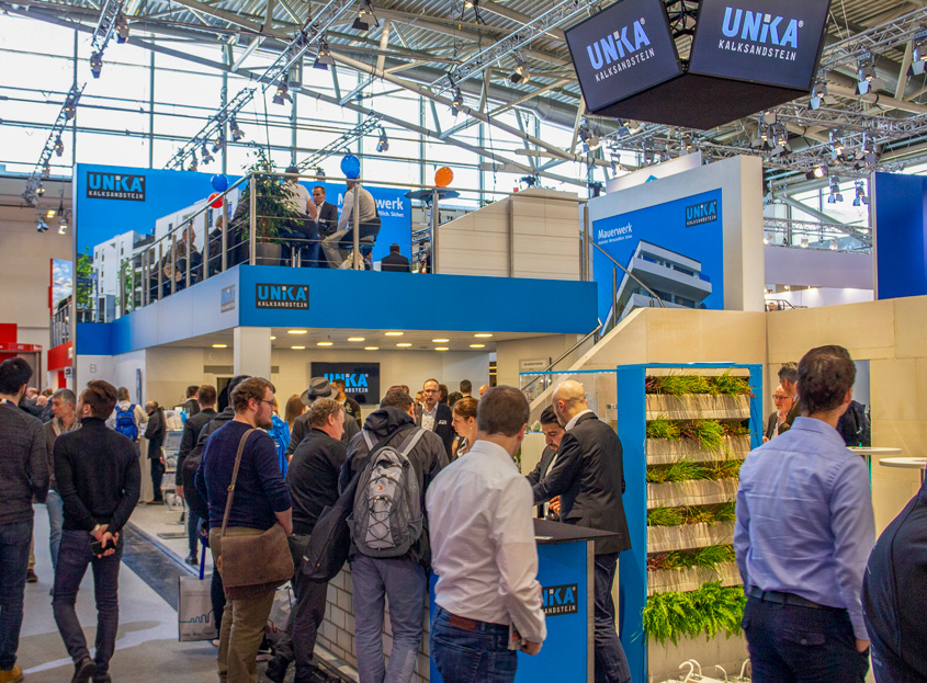 Der UNIKA Messestand in der Halle A 2 konnte sowohl optisch als auch thematisch überzeugen, was sich auch im hohen Besuchsaufkommen widerspiegelte.|Foto: UNIKA